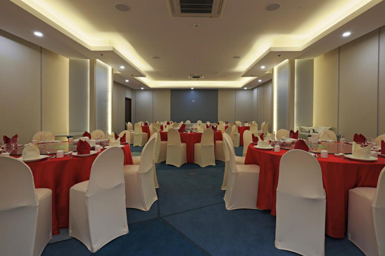 Western Metro Clark 3*